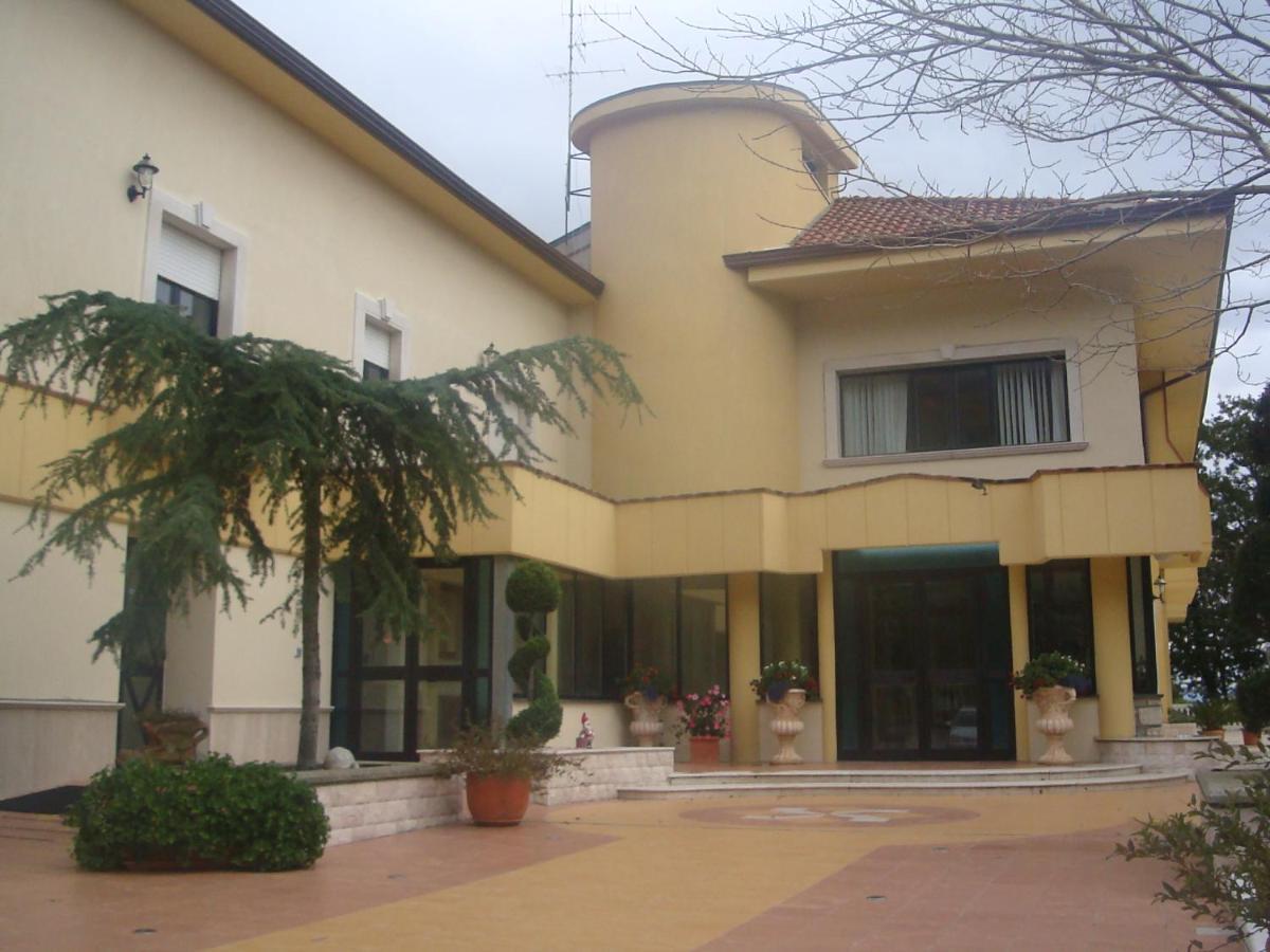 Hotel Al Querceto Tocco Caudio ภายนอก รูปภาพ